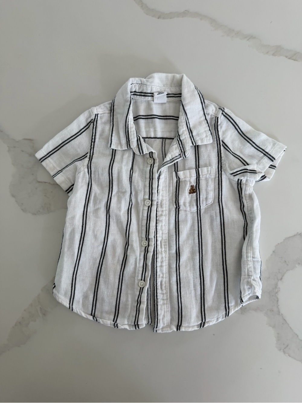GAP White Short-Sleeve Button-Up Shirt with Black Stripes